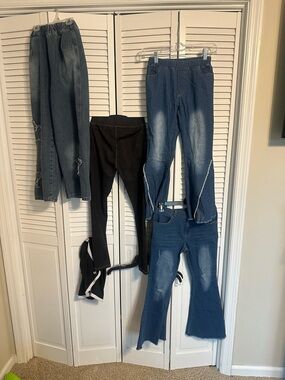 Lot of girls size 9/10 3 jeans , 1 leggings, 1 short